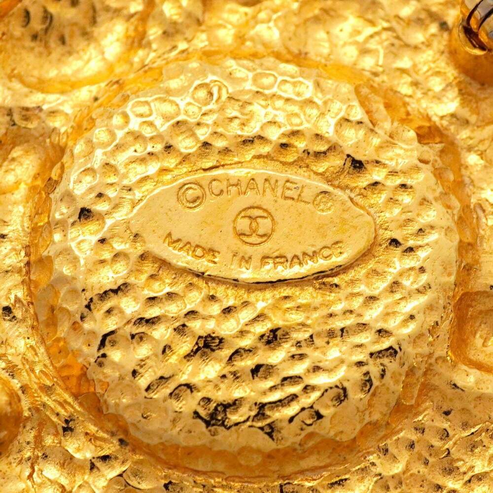 CHANEL Gold Pearl Brooch - Picture 4 of 9